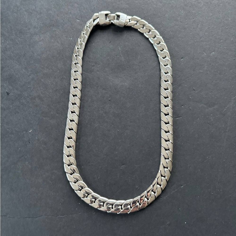 Silver tone unisex chain